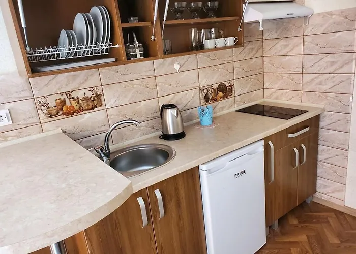ілона в центрі східниці *